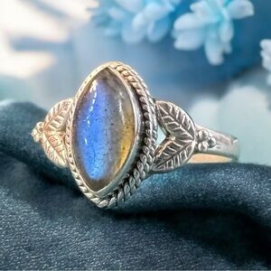 Labradorite Sterling Silver Ring (8.25)